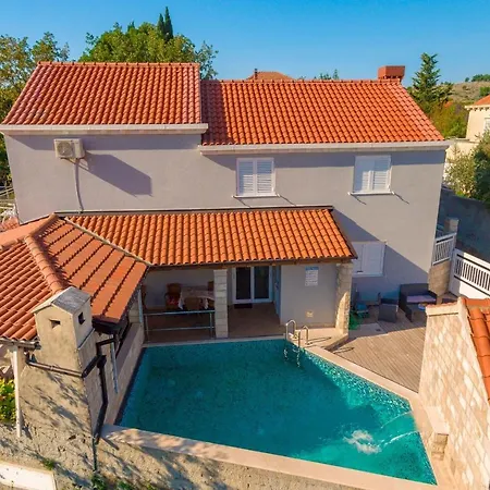 Villa Trojkovic *